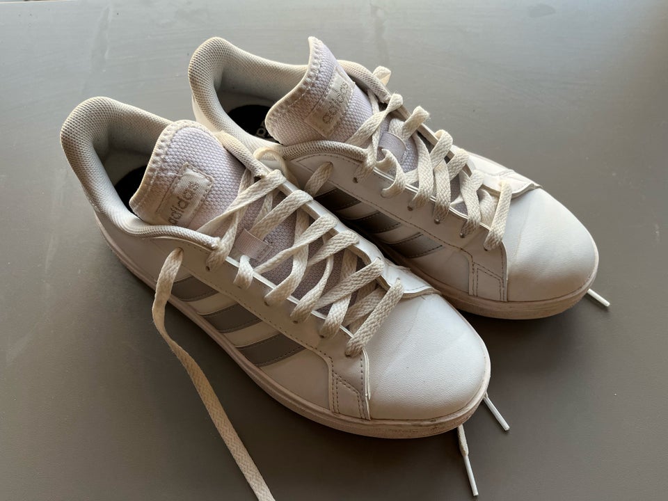 Sneakers, str. 39,5, Adidas