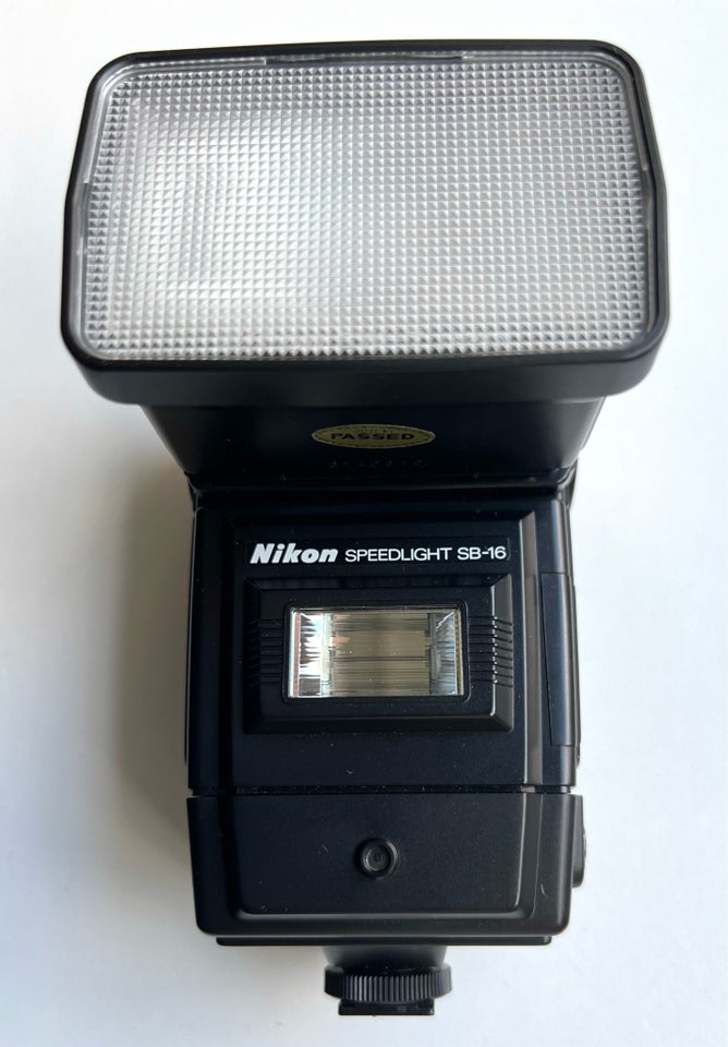 Nikon, Nikon Speedlight SB-16 m