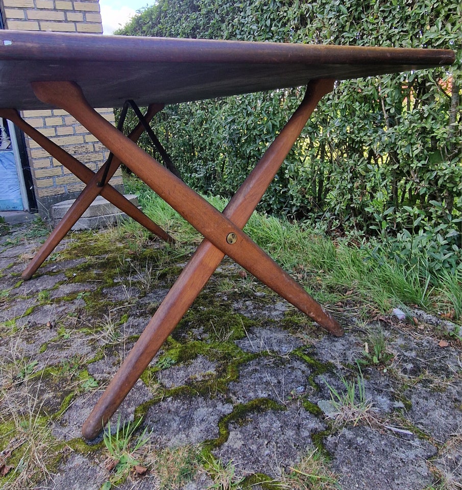 Hans J. Wegner, bord, AT-303