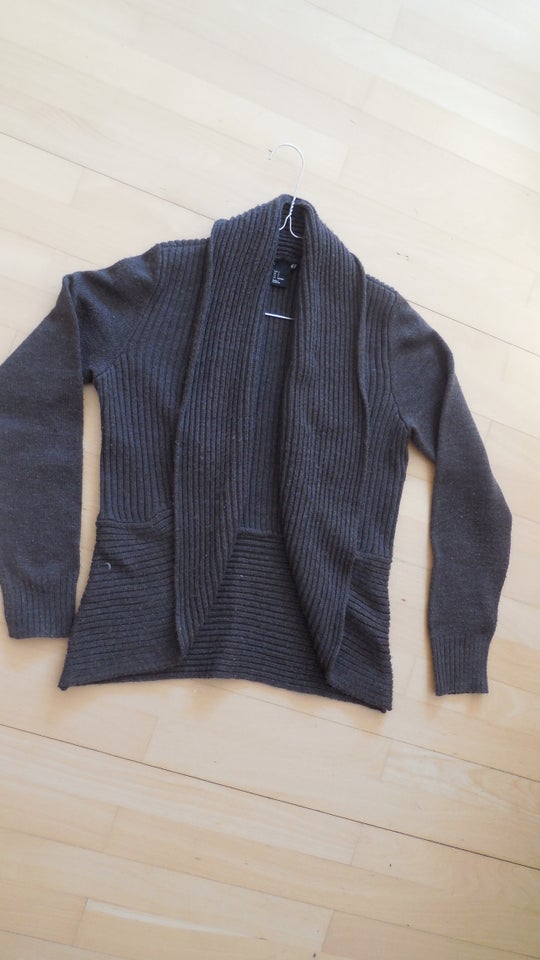 Cardigan, H  M, str. 36