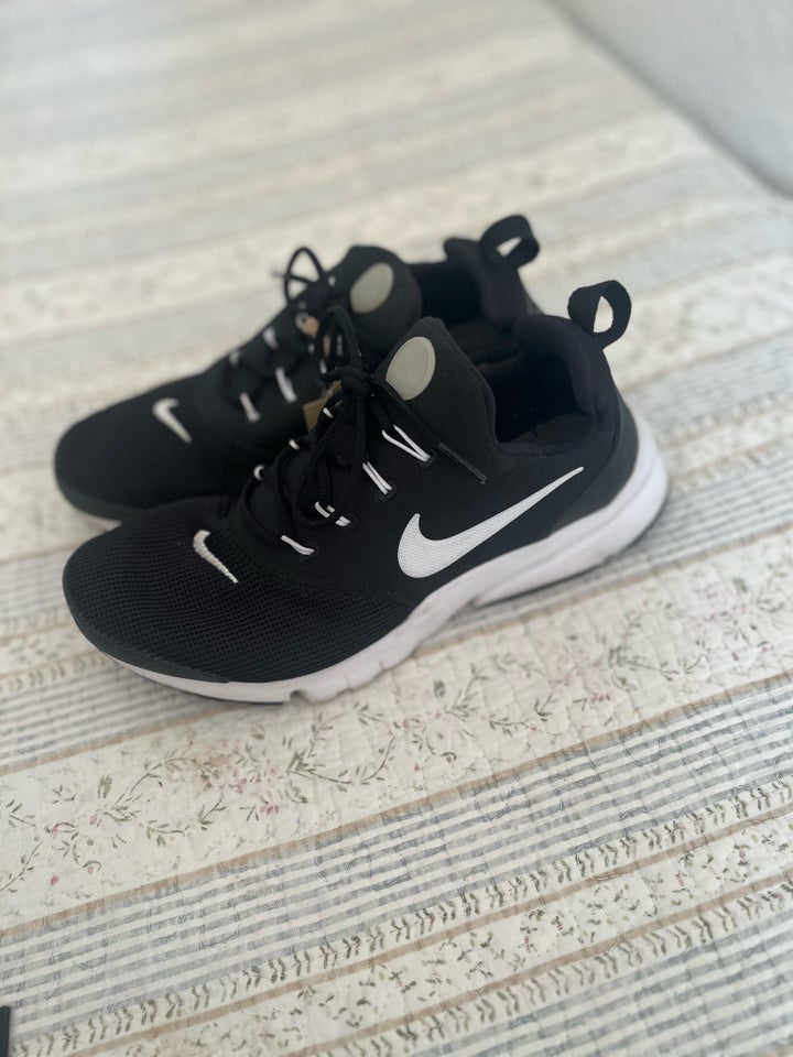 Sneakers, str. 38,5, Nike