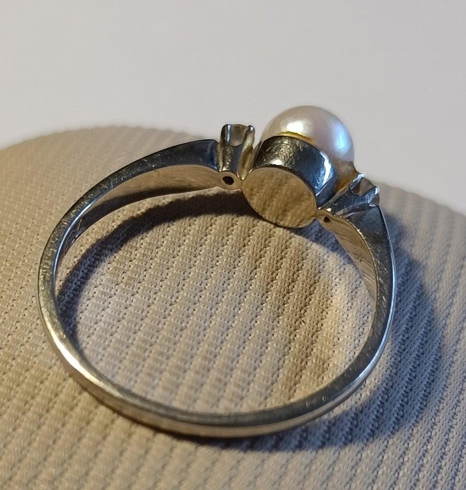 Fingerring, hvidguld