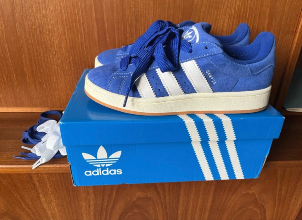 Sneakers, str. 40,5, Adidas