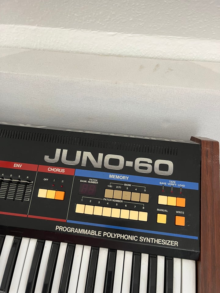 Synthesizer, Roland Juno 60