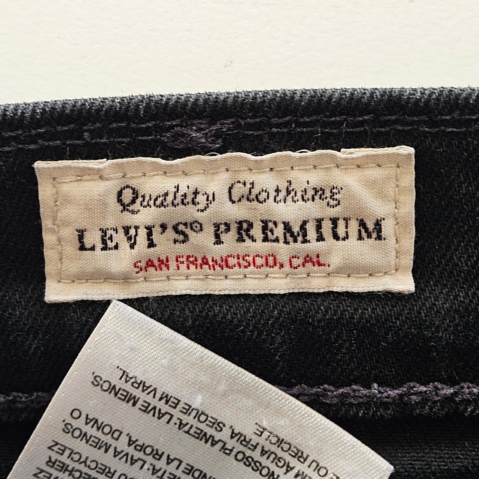 Jeans, Levis 512, str. 33