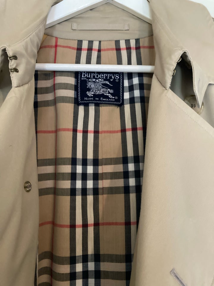 Cottoncoat, str. 42, Burberry