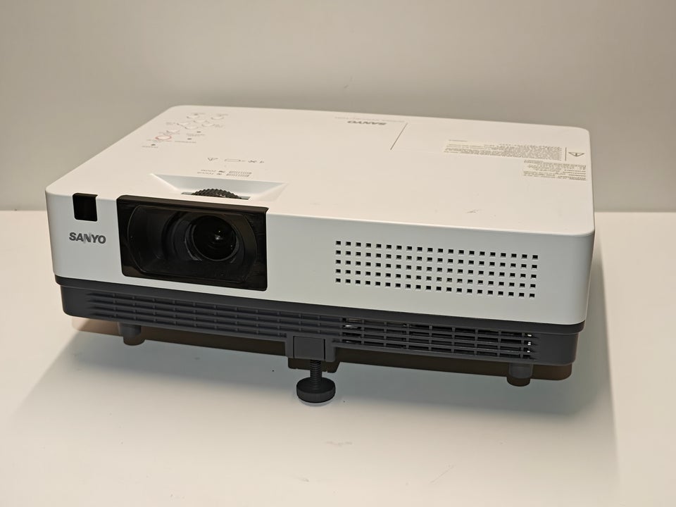 Projektor, Sanyo, PCL-WK2500