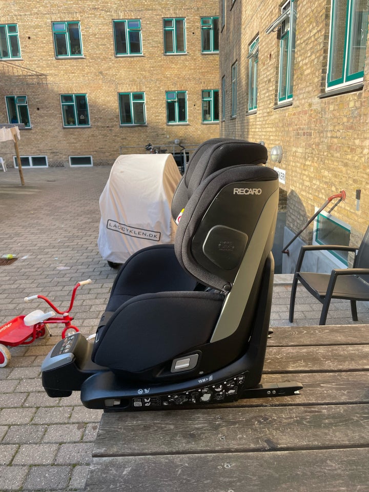 Autostol op til 18 kg  Recaro