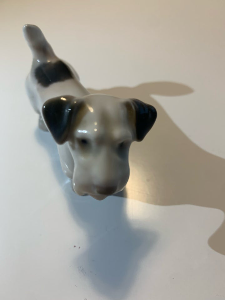 Porcelæns hund Sealyham terrier