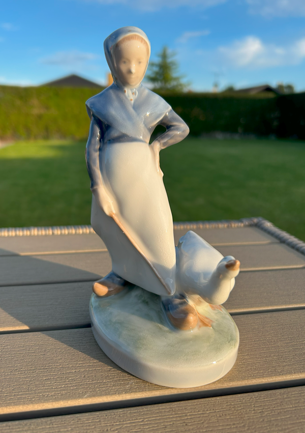 Porcelænsfigur Gåsepigen