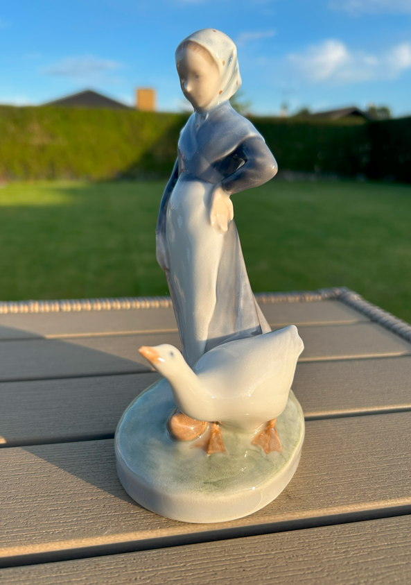 Porcelænsfigur Gåsepigen