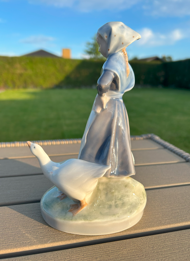 Porcelænsfigur Gåsepigen