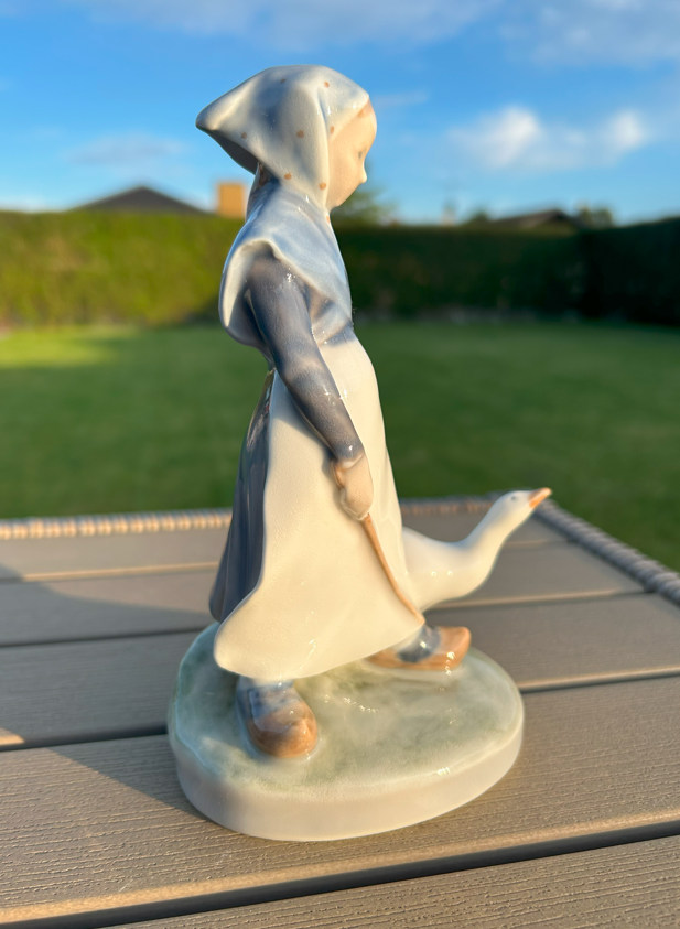 Porcelænsfigur Gåsepigen