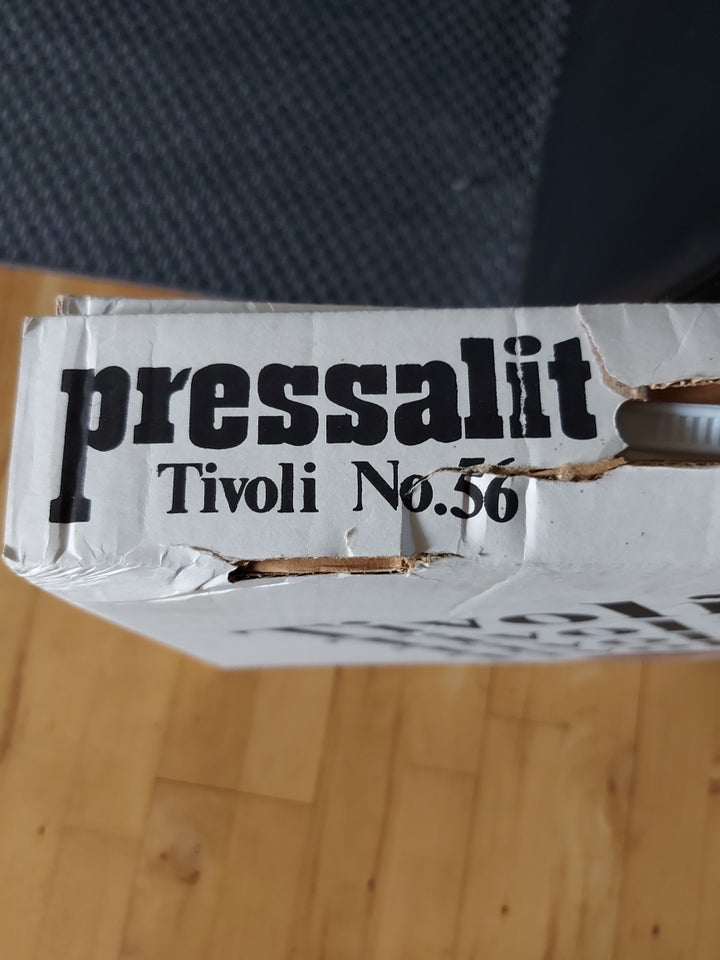 Andet, Tivoli pressalit