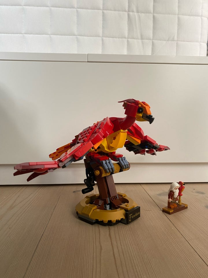 Lego Harry Potter Fawkes