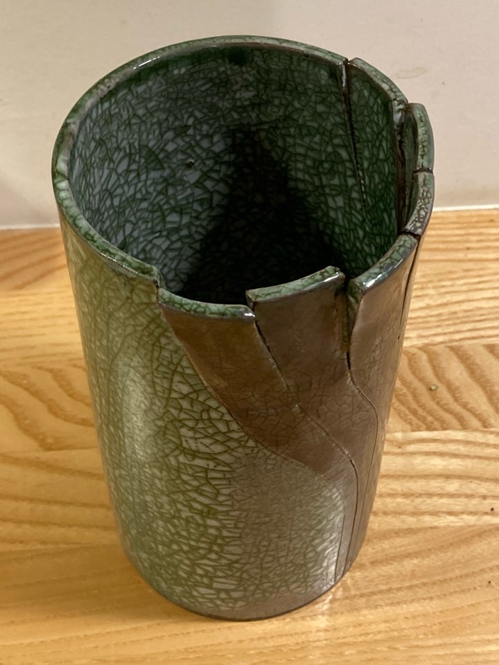 Vase, Dilo