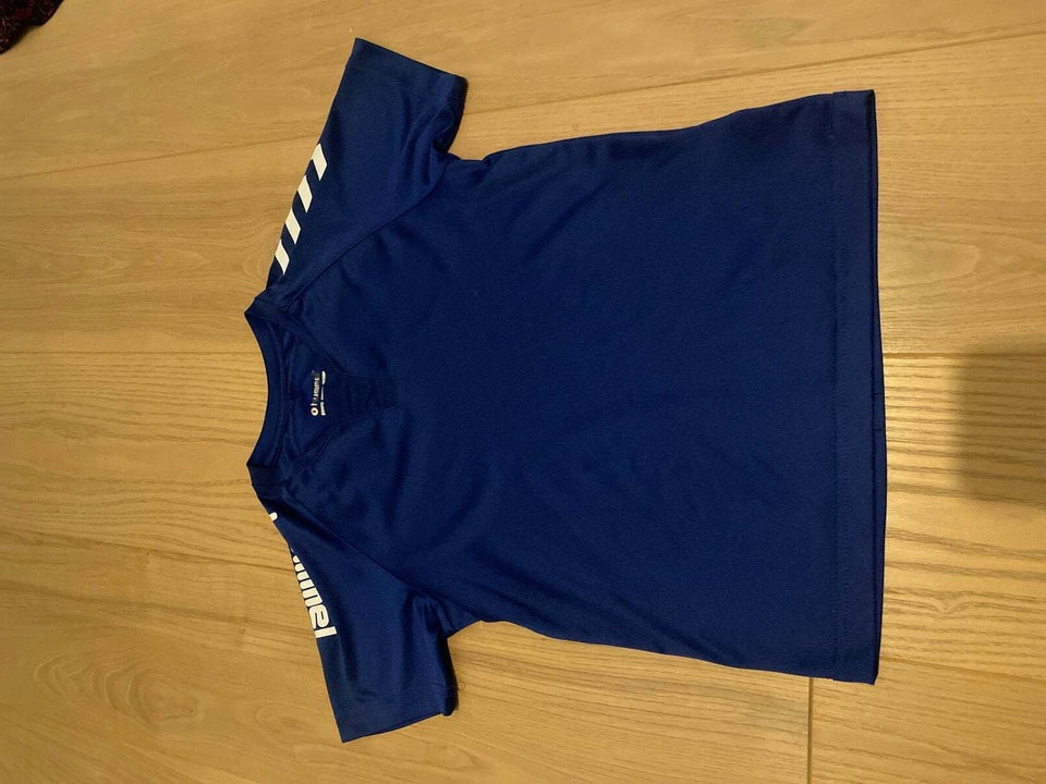 Sportstøj, T-shirt, Hummel