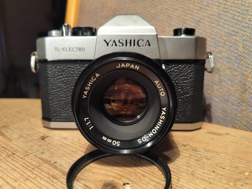 Yashica, TL-Electro, God