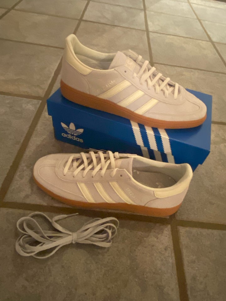 Sneakers, Adidas, str. 44