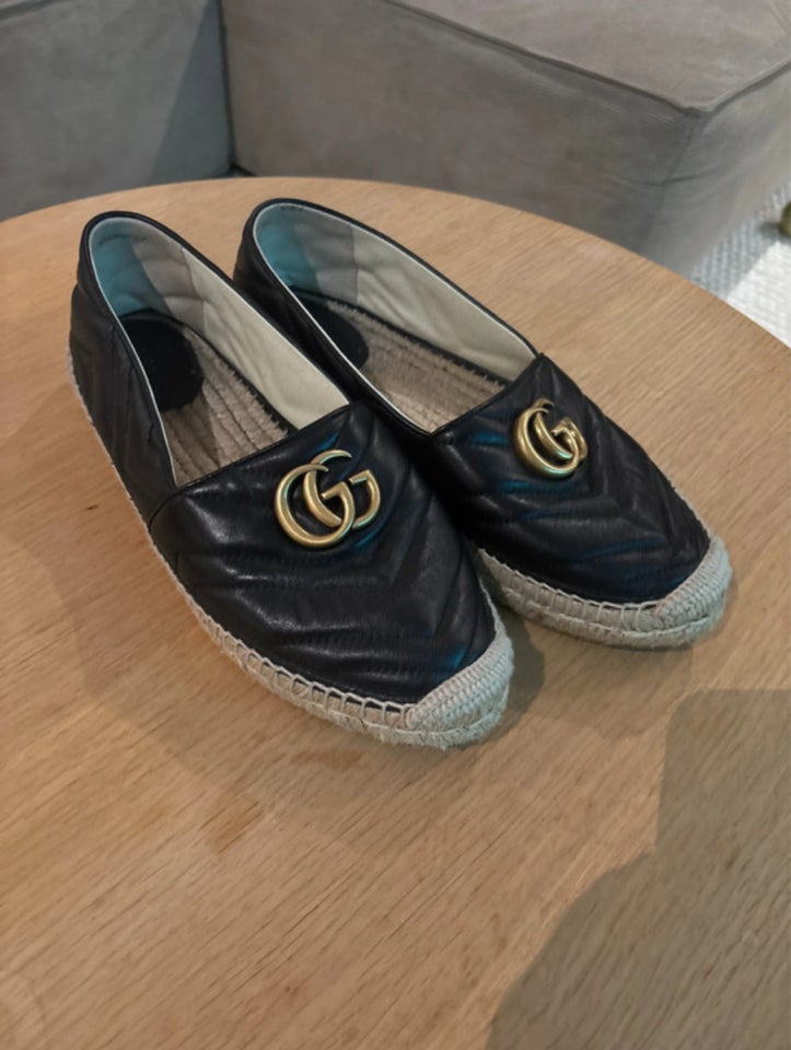 Ballerinasko, str. 39, Gucci