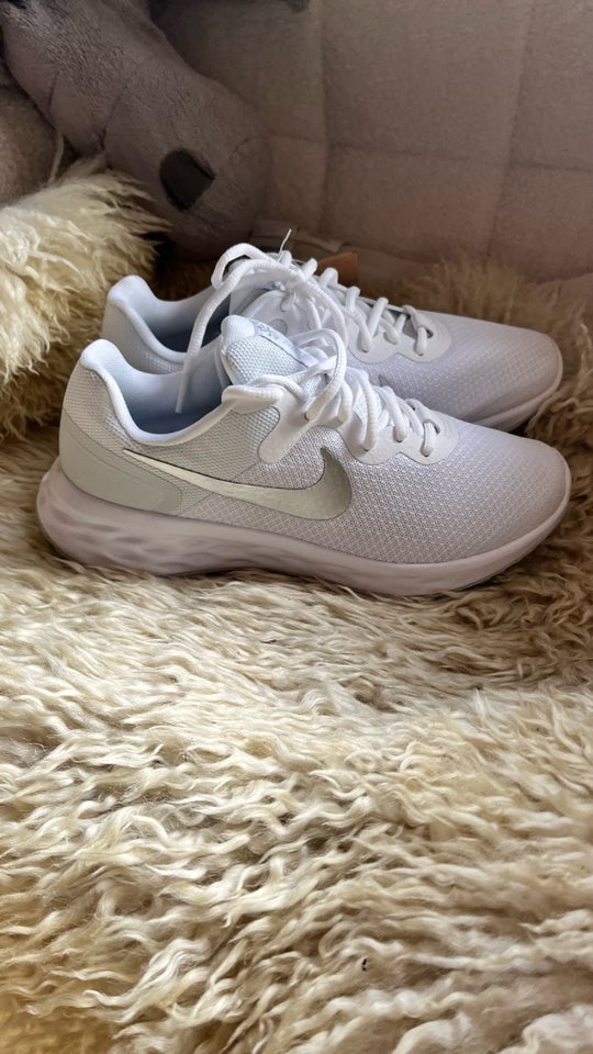 Sneakers, str. 39, Nike