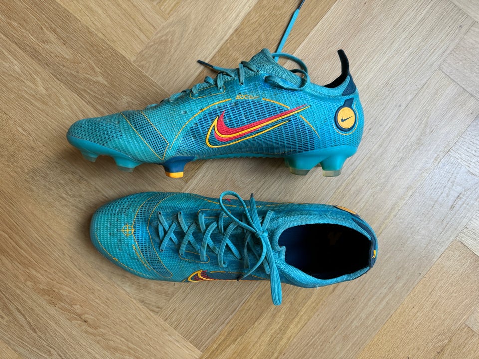 Fodboldstøvler, Nike mercurial