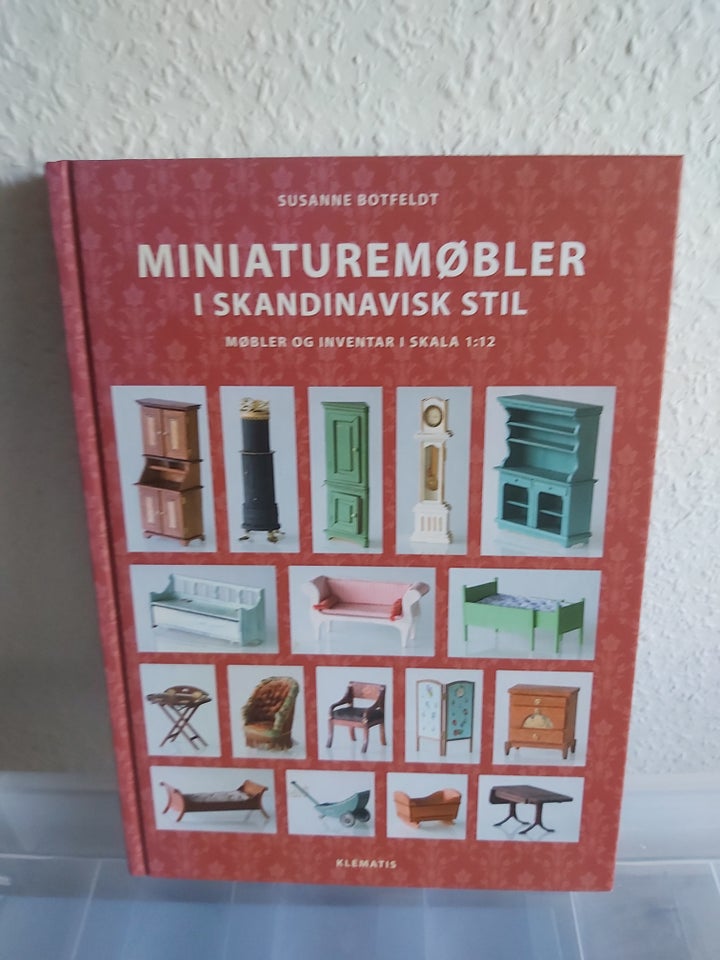 Miniaturemøbler i skandinavisk