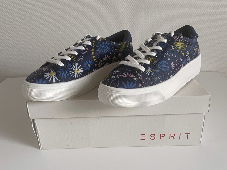 Sneakers, str. 37, Esprit