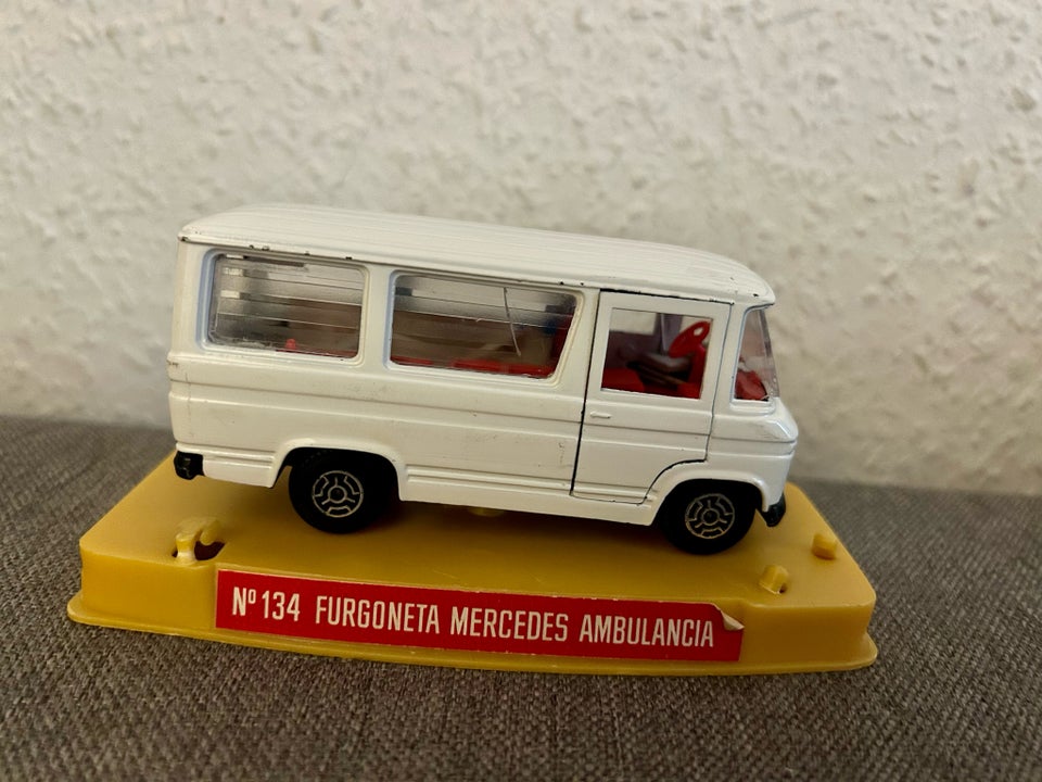 Modelbil Mercedes Benz