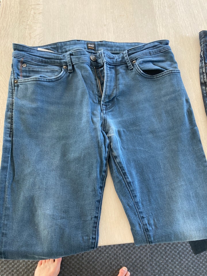 Jeans Boss str 34