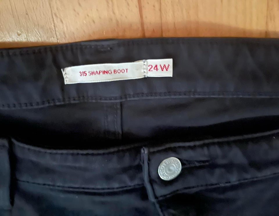 Jeans, Levis , str. 24