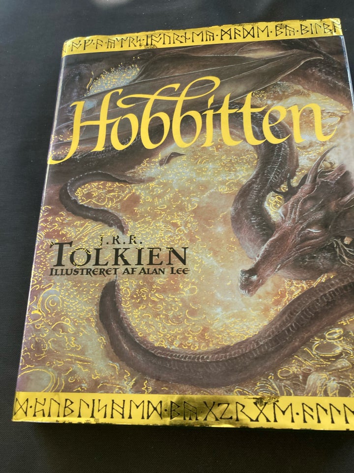 Hobbitten, Tolkien, genre: