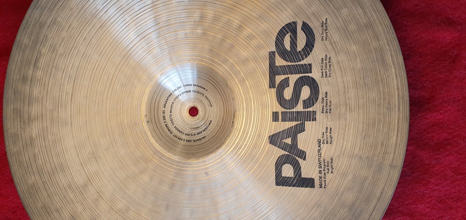 Bækken, Paiste Signature Dark