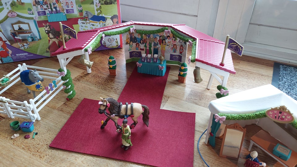 Stald, Stort Schleich hesteshow