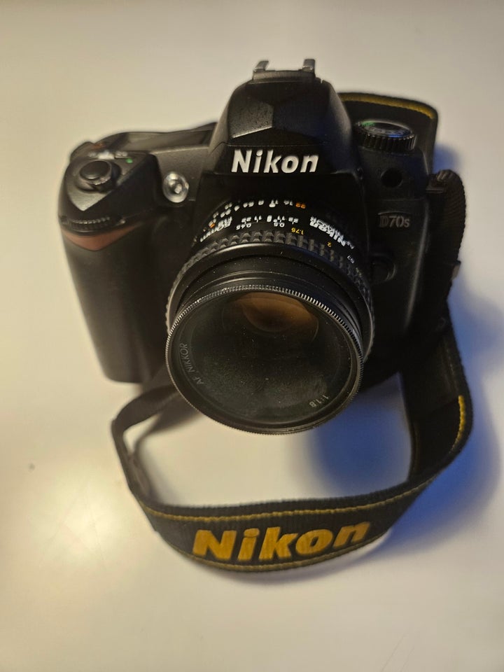 Nikon D70s + objektiver + diverse,