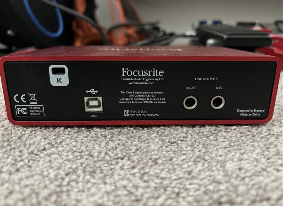 Focusrite Scarlett 2i2 2nd gen,