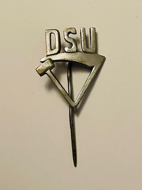 Emblemer, DSU nål