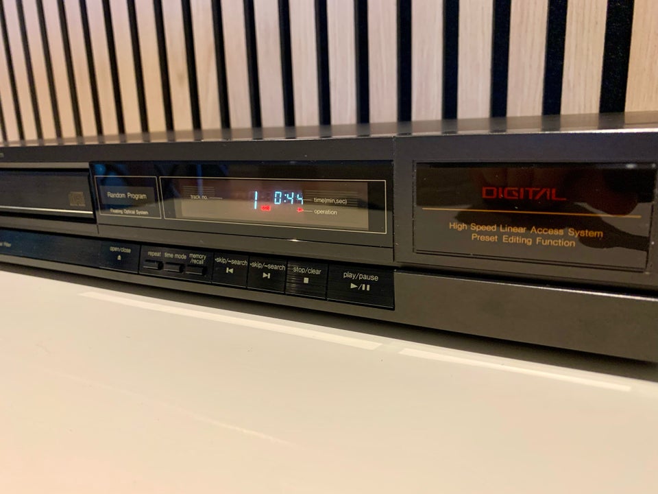 CD afspiller, Technics, SL-P111