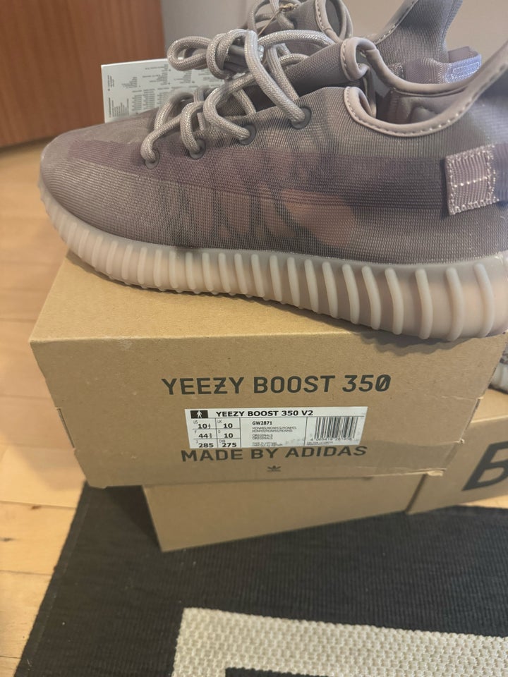 Sneakers YEEZY Boost 350 V2 str