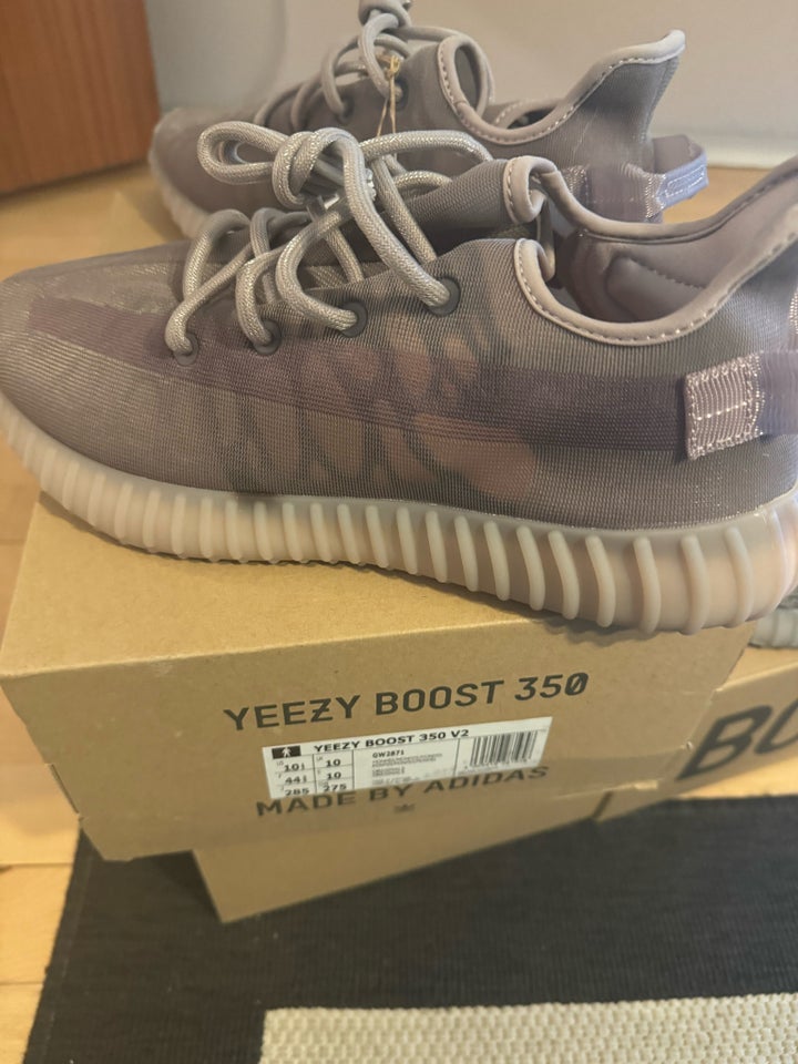 Sneakers YEEZY Boost 350 V2 str