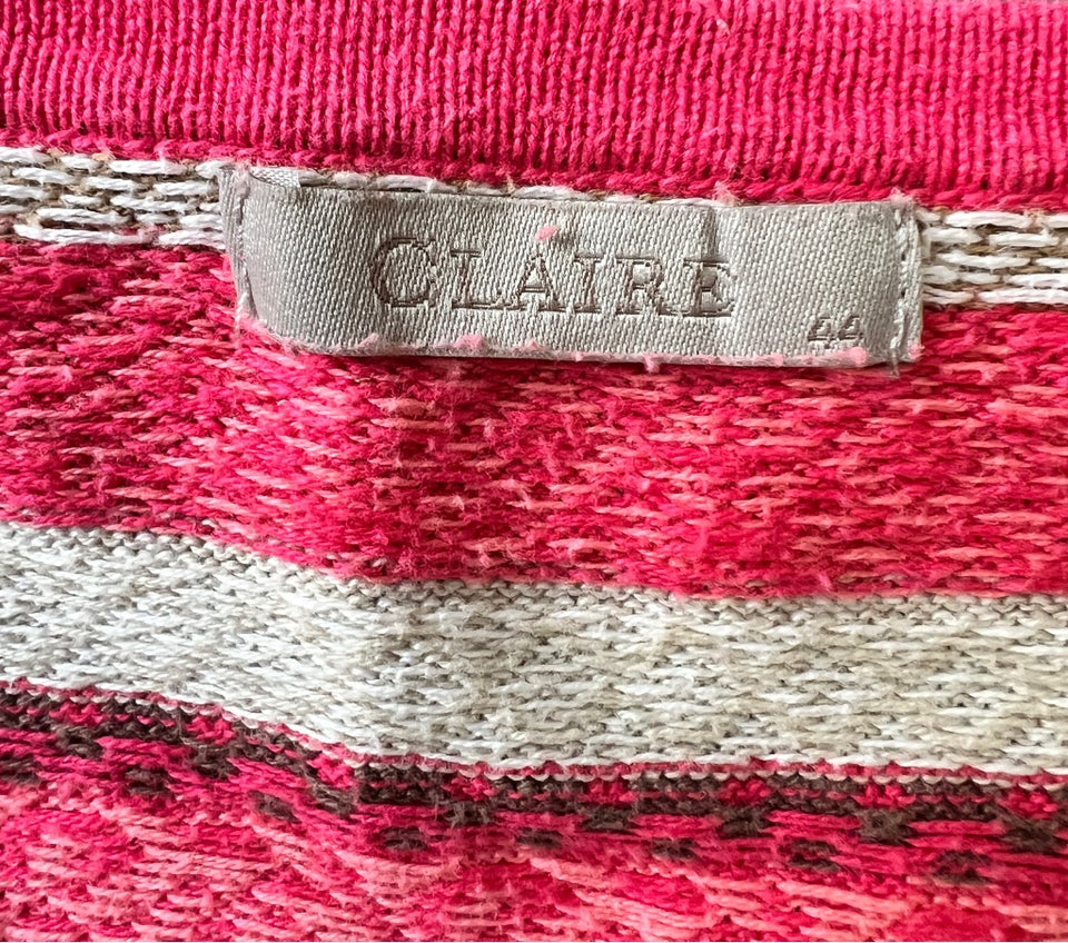 Cardigan, Claire, str. 44