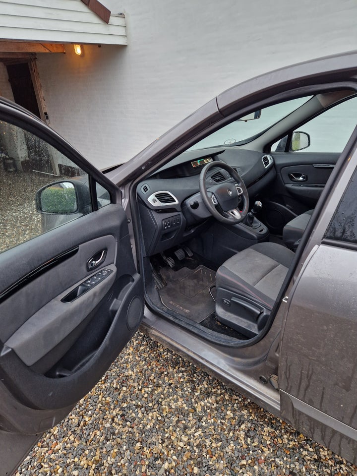 Renault Grand Scenic III 1,5 dCi 110