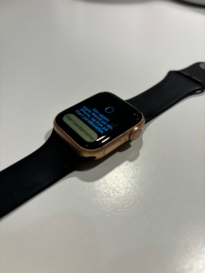 Løbeur, Apple Watch, Series 4