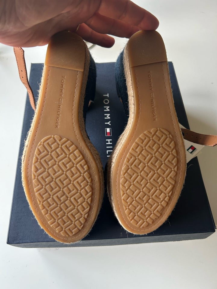 Sandaler str 41 Tommy Hilfiger