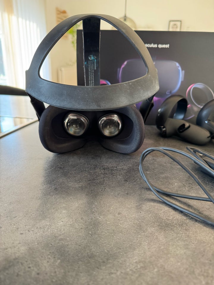 Oculus quest, spillekonsol, God