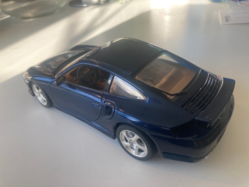 Porsche 966 modelbil