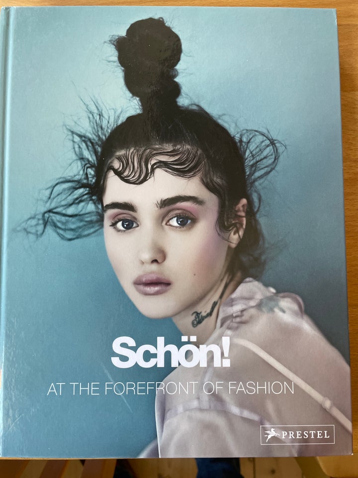 Schön, At The forefront of Fashion ,