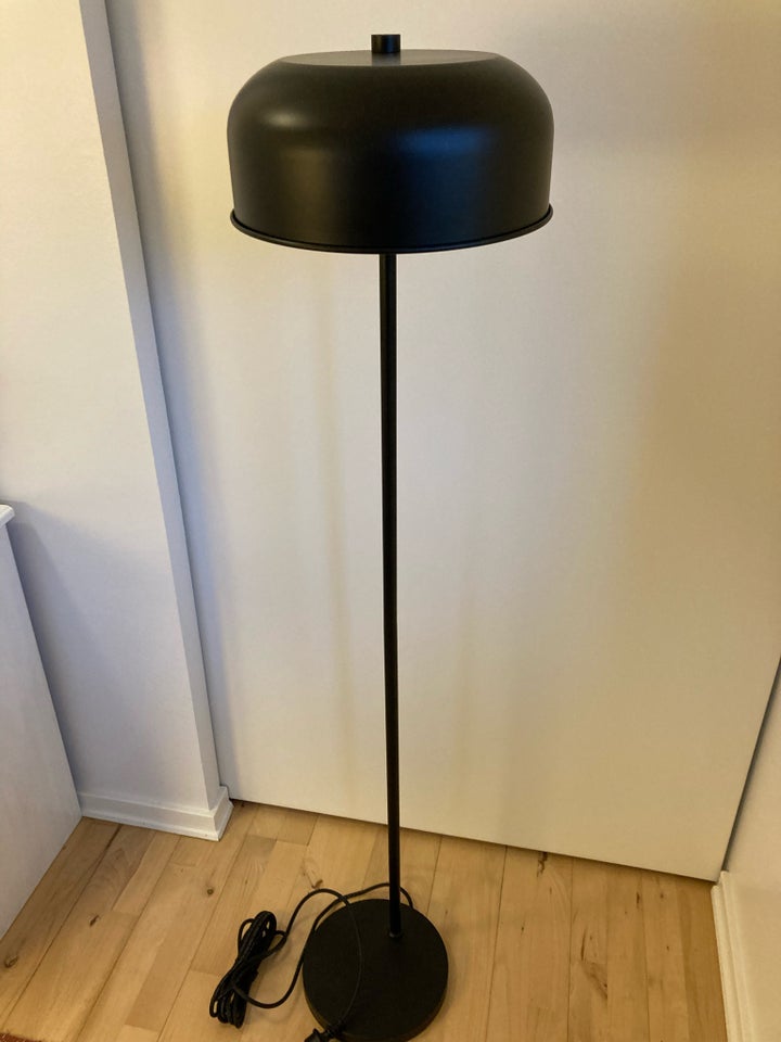 Gulvlampe, Jotex BOB lampe