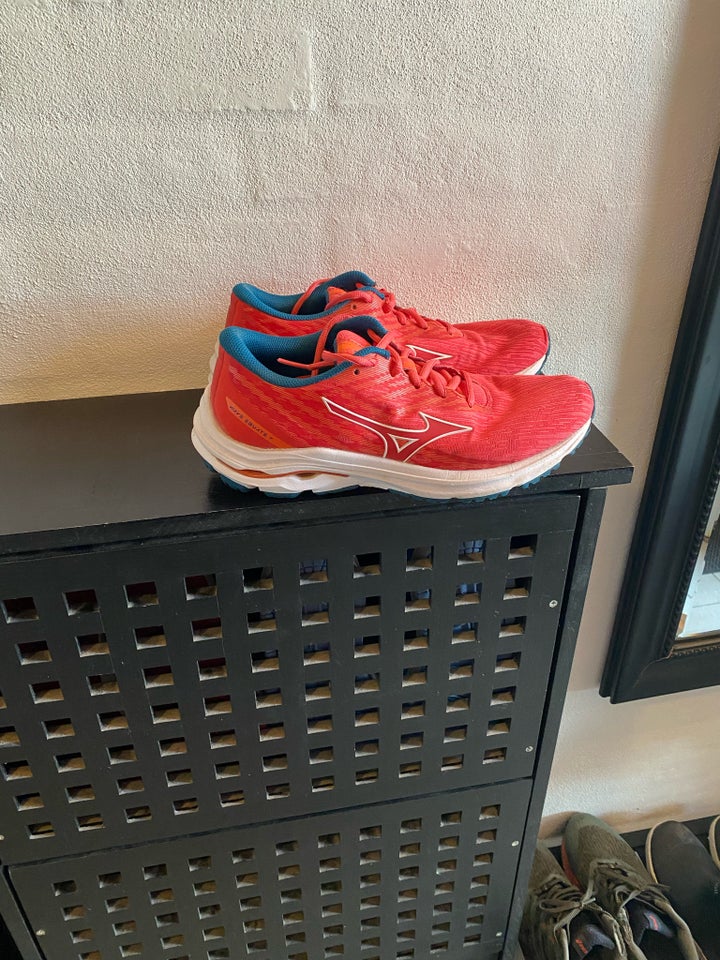 Sportssko, str. 40, Mizuno wave