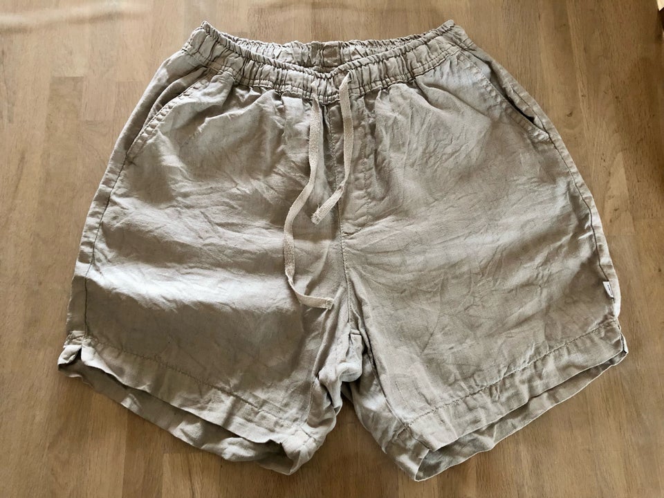 Shorts, Woodbird, str. 28